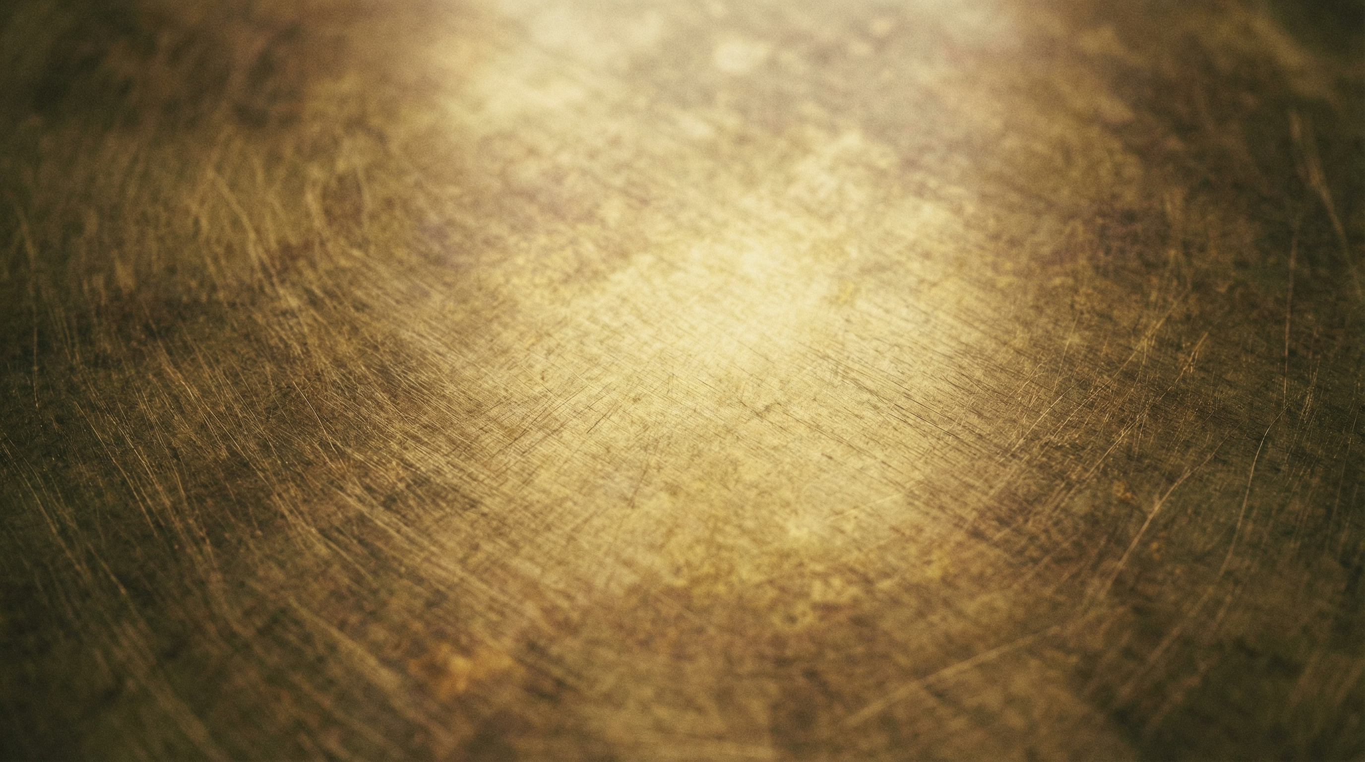 Laiton patiné — robinetterie et luminaires luxe Neriah Paris